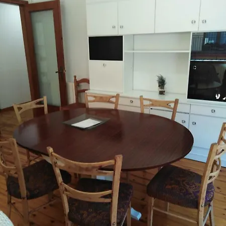 Pis Gran I Acollidor Amb Llar De Foc, A Appartement *