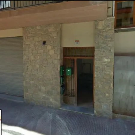 Pis Gran I Acollidor Amb Llar De Foc, A * Camprodon